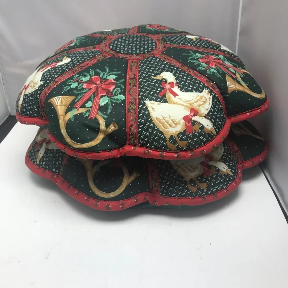 Large Pair of 2 Vintage Green Holiday Christmas Goose Floral Cushion Pillows 18